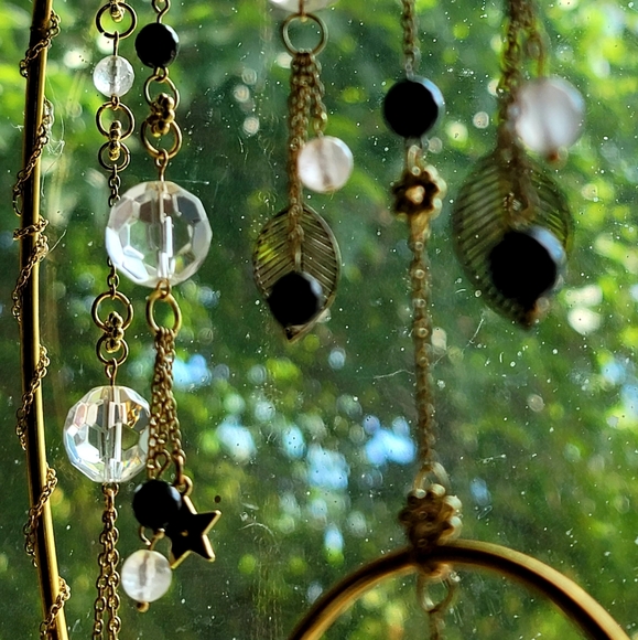 Crystal Suncatcher w Faceted Onyx and Rose Quartz - Picture 4 of 5